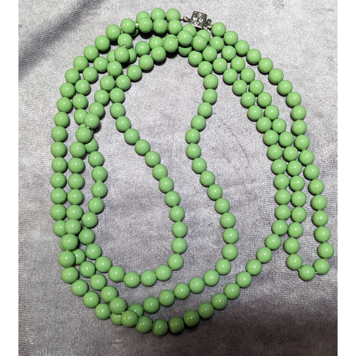 Vintage Pea Green Lightweight Beaded Opera Necklace