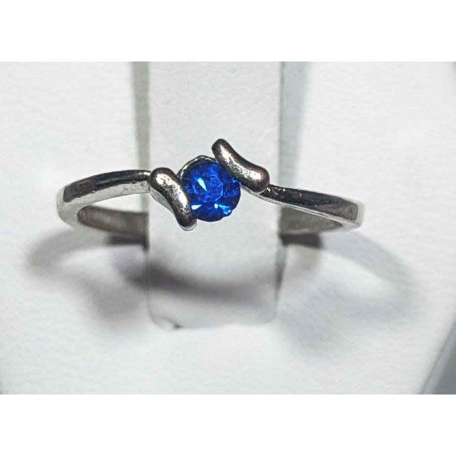 Minimalist Blue Gemmed Silver Tone Ring Size 5