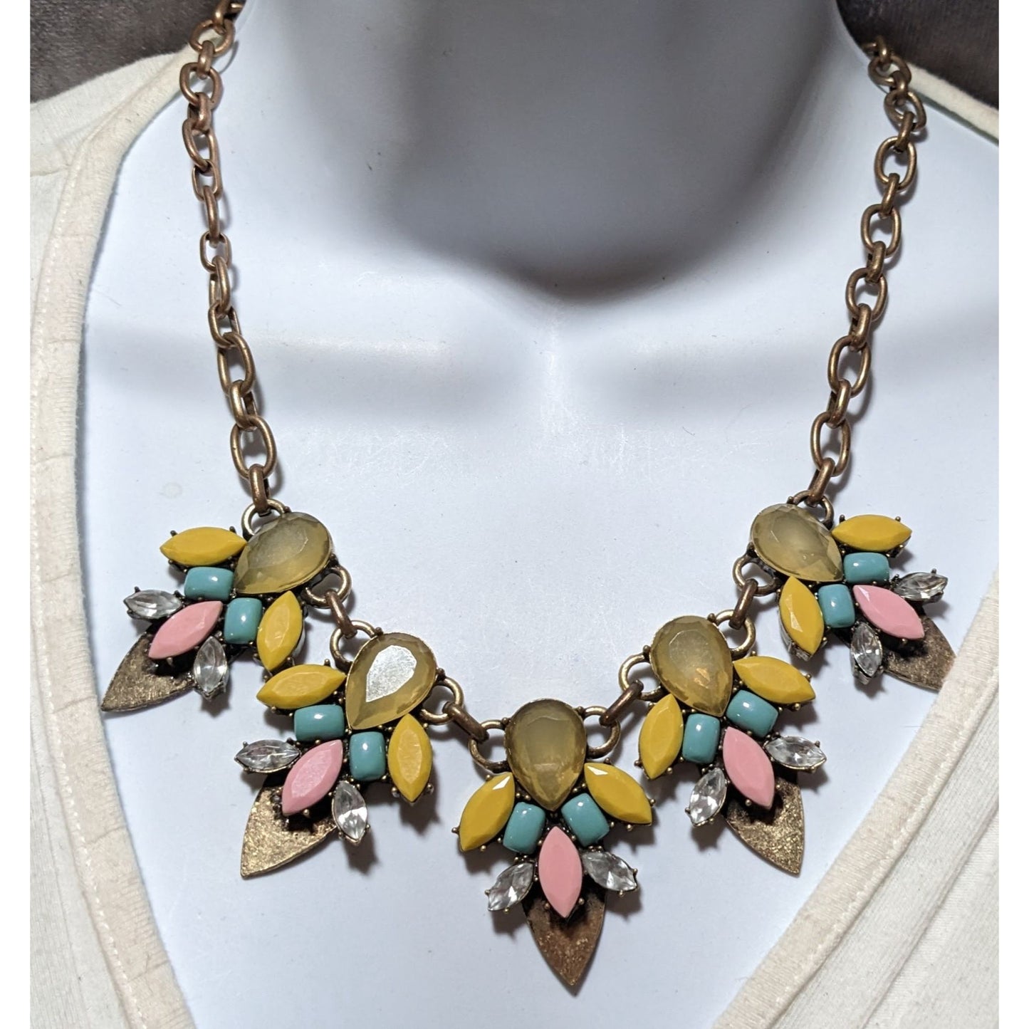 90s Glam Floral Gemmed Necklace