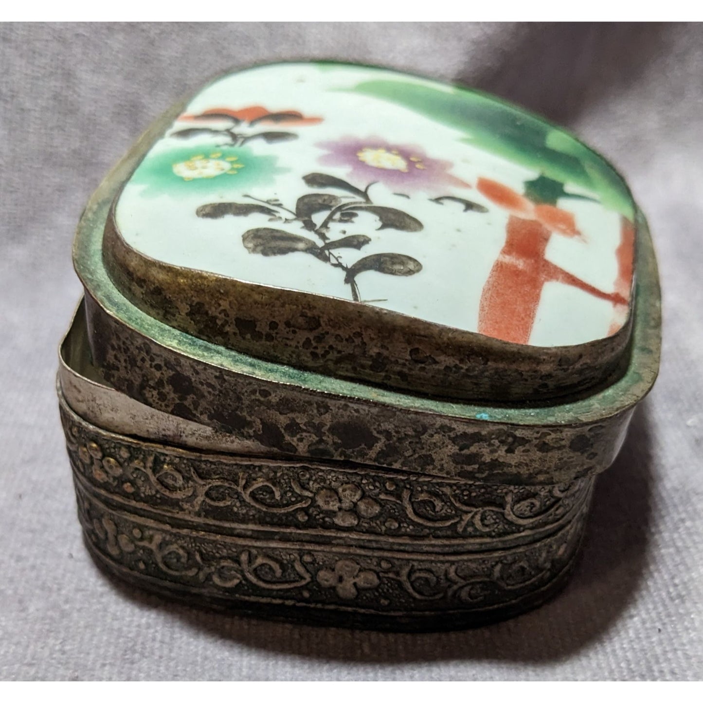 Vintage Chinese Porcelain Shard Trinket Box