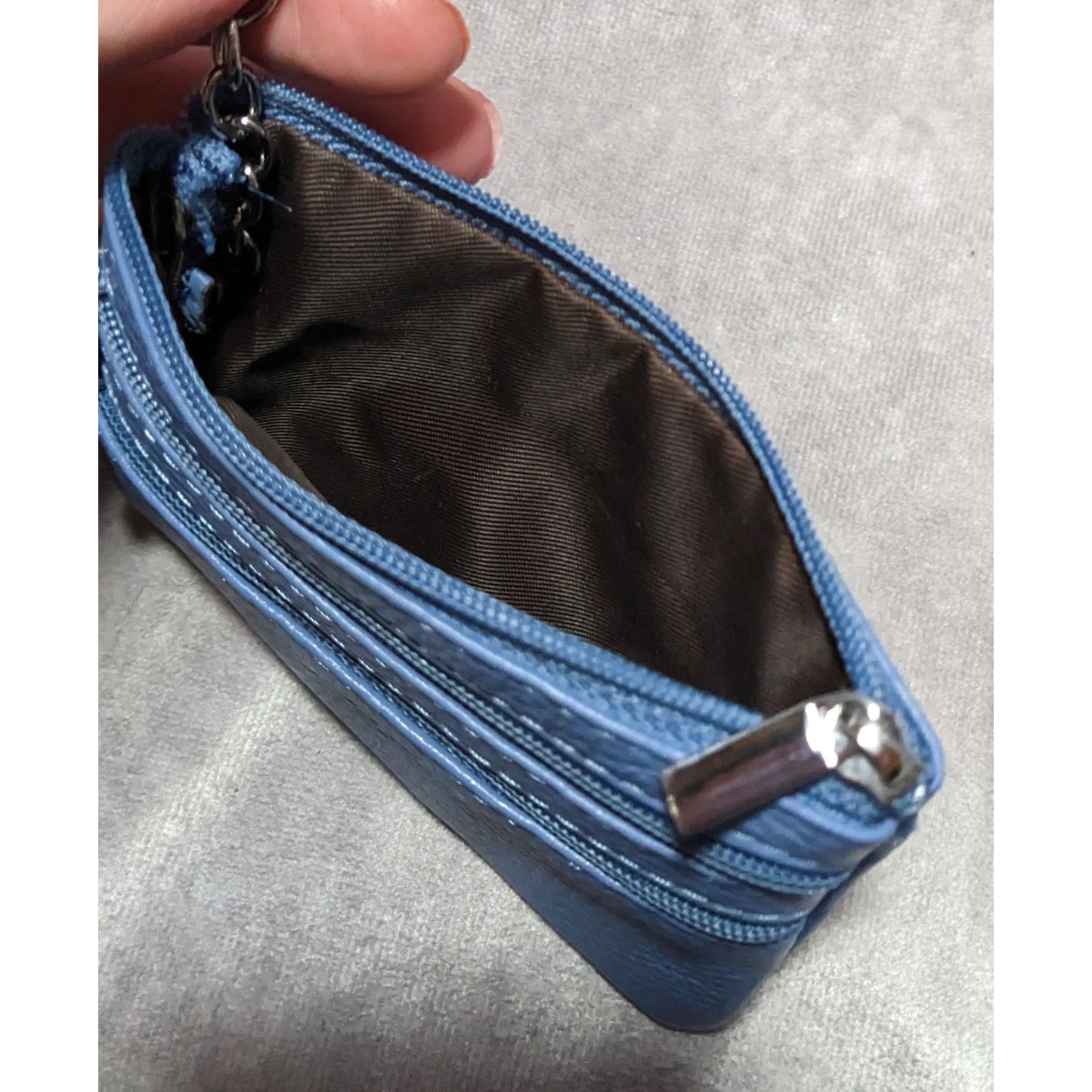 Cynure Blue Zipper Pouch