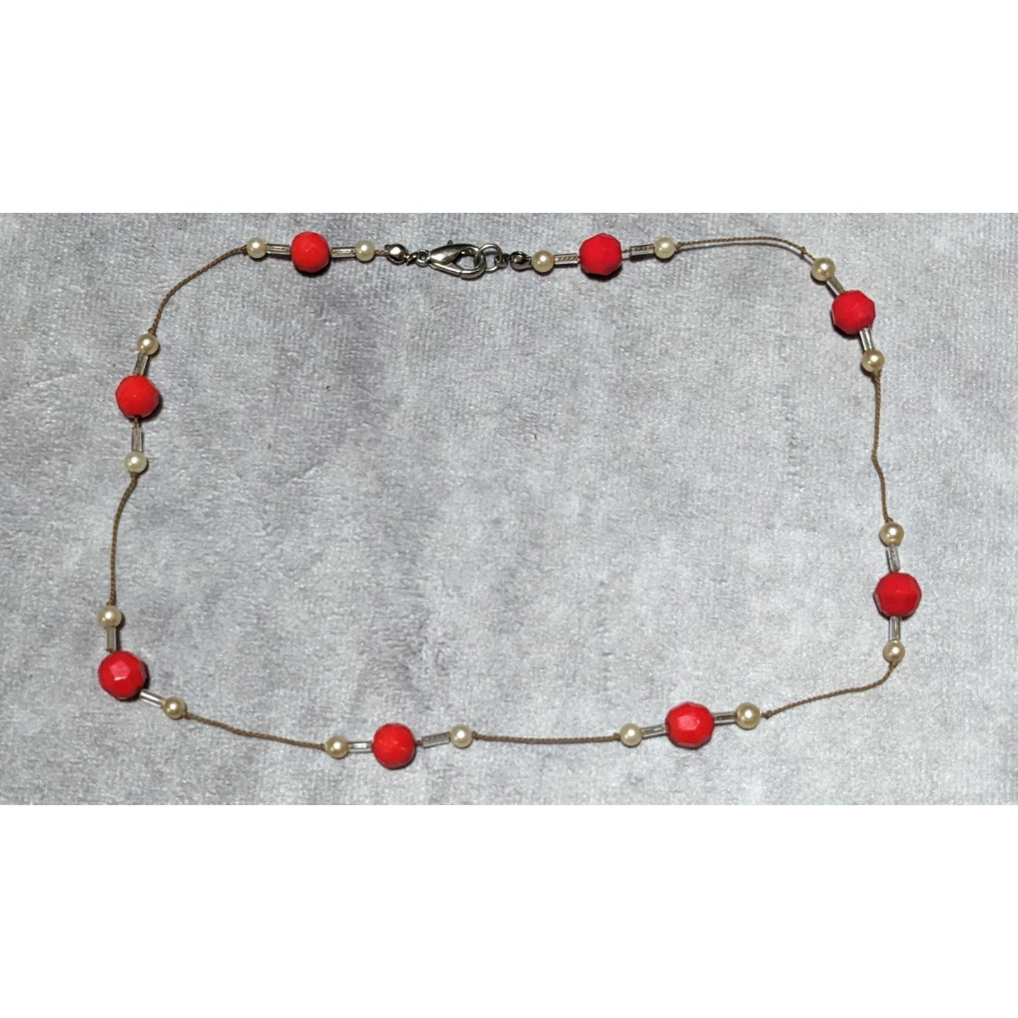 Minimalist Red And White Glass Pearl Beaded Necklace