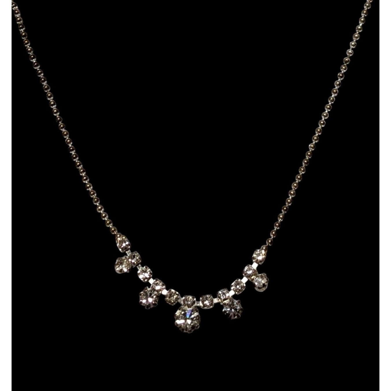 Minimalist Glam Silver Rhinestone Necklace