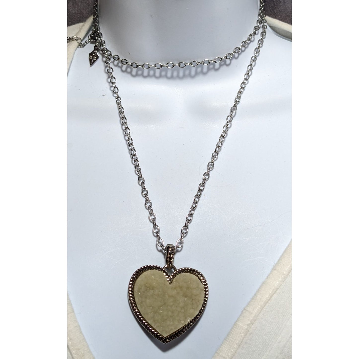 AU Druzy Heart Pendant Necklace