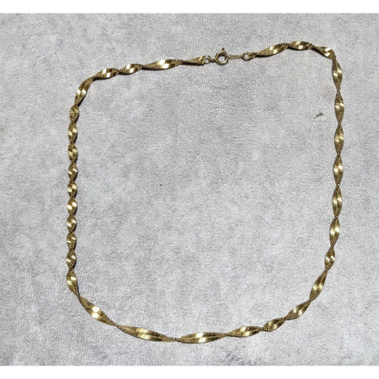 Bright Gold Elegant Twisted Chain Necklace