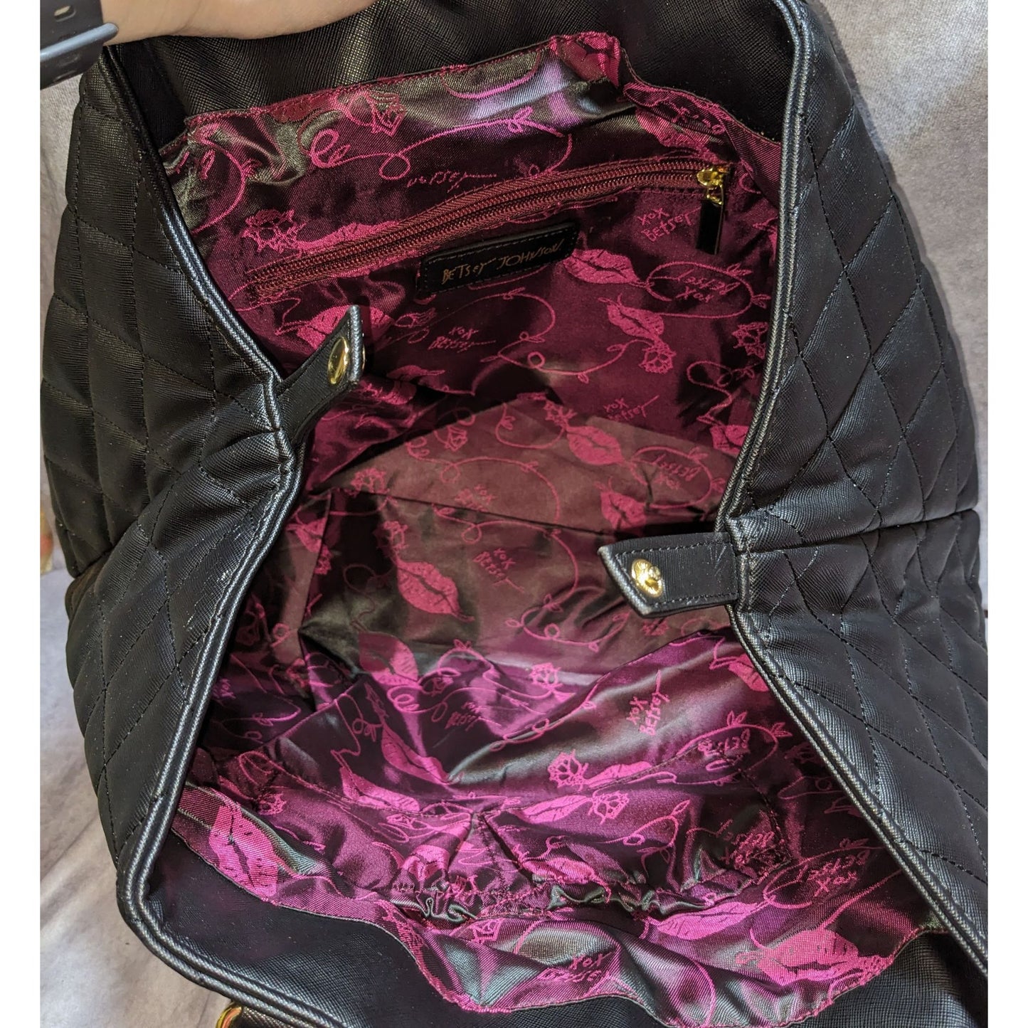 Betsey Johnson Quilted Black & Cream Tote Bag With Pink Heart Charm