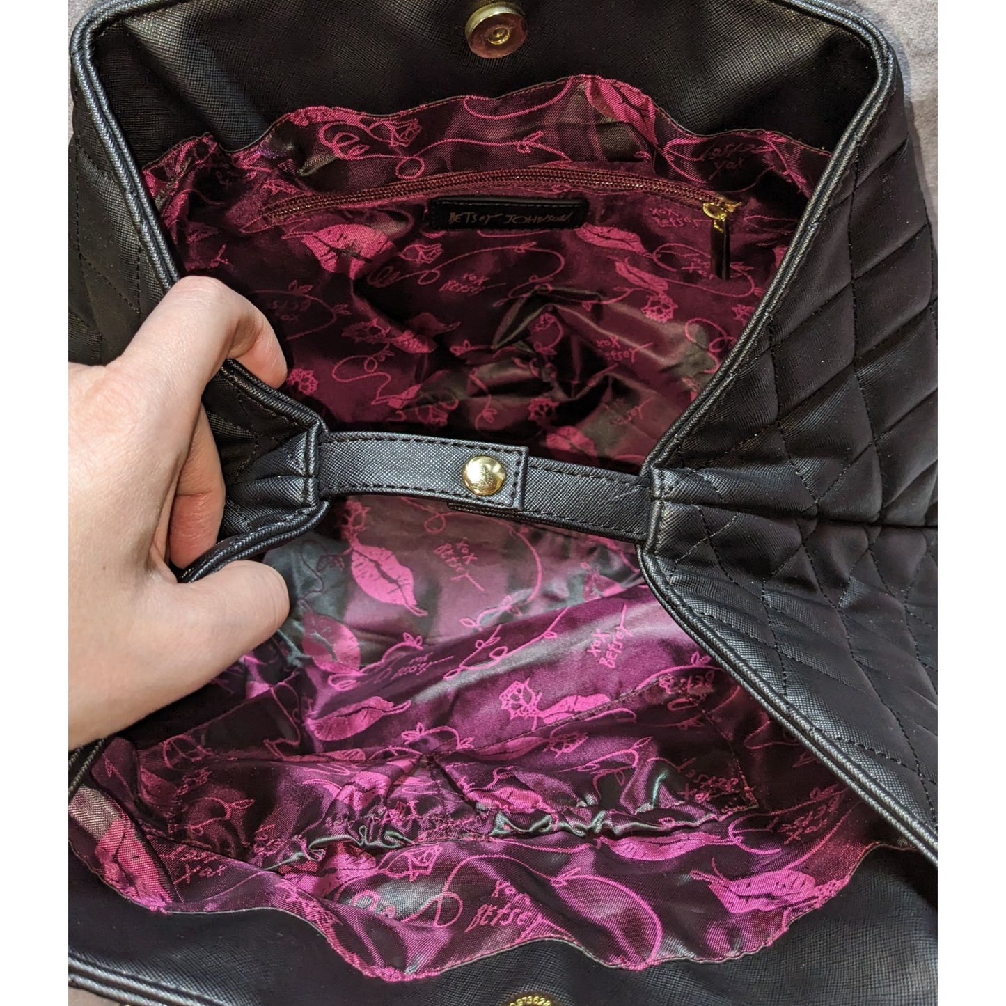 Betsey Johnson Quilted Black & Cream Tote Bag With Pink Heart Charm