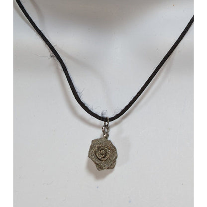 Dark Romantic Mesh Metal Silver Tone Rose Necklace 16 Inch Preowned