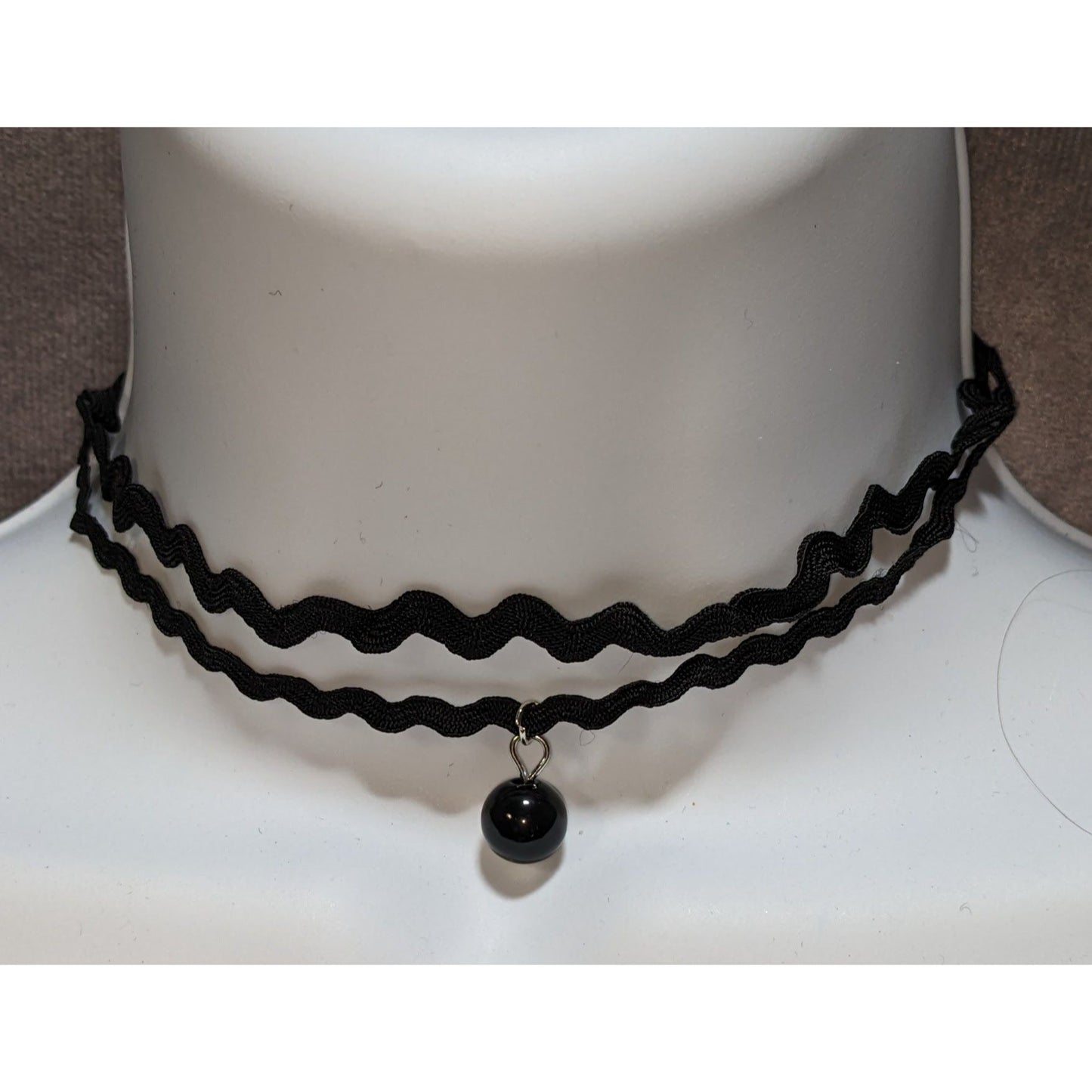 Double Layer Zigzag Ribbon Choker Necklace