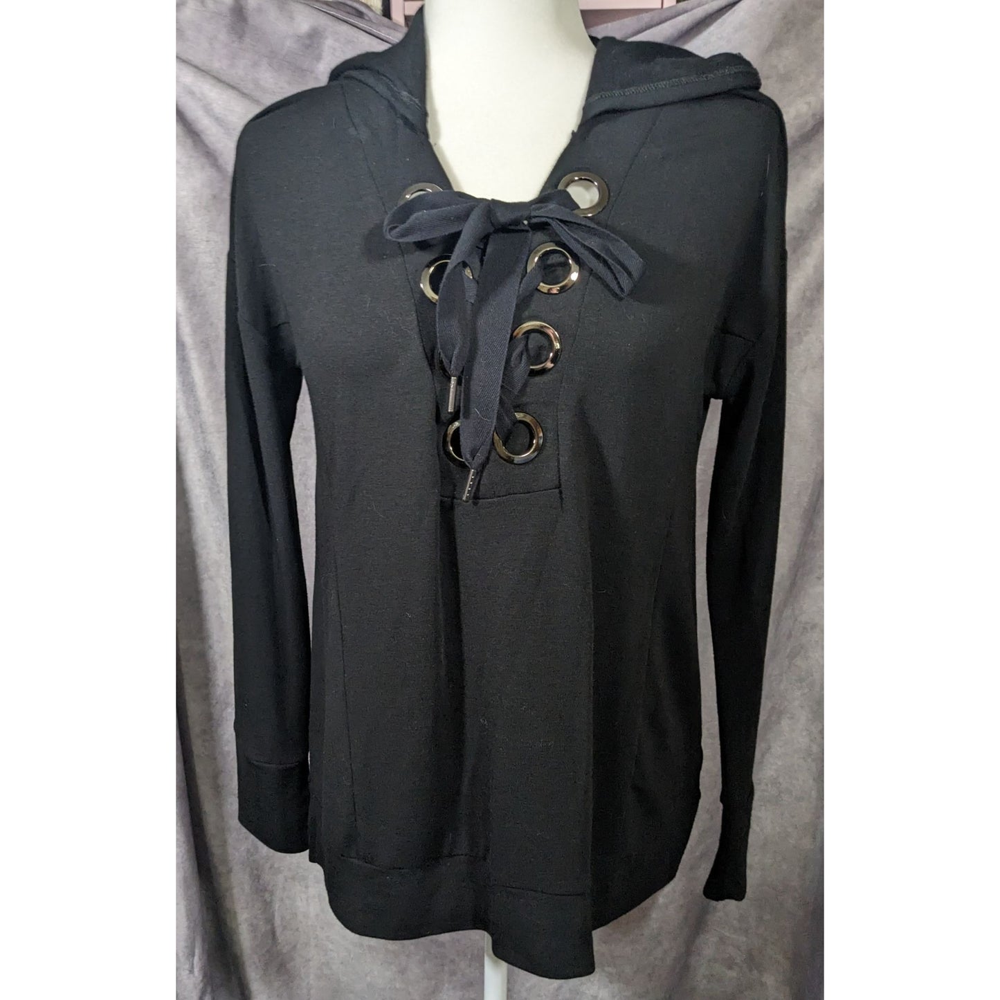 Neiman Marcus Gothic Chunky Lace Neck Hooded Top Size Small
