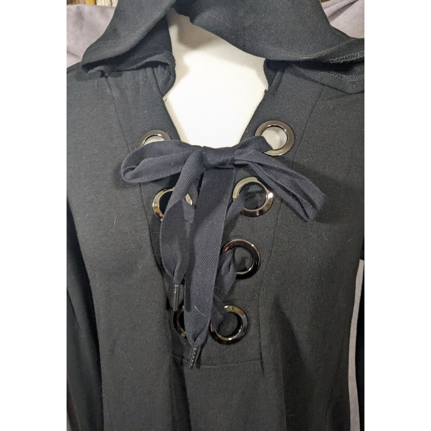 Neiman Marcus Gothic Chunky Lace Neck Hooded Top Size Small