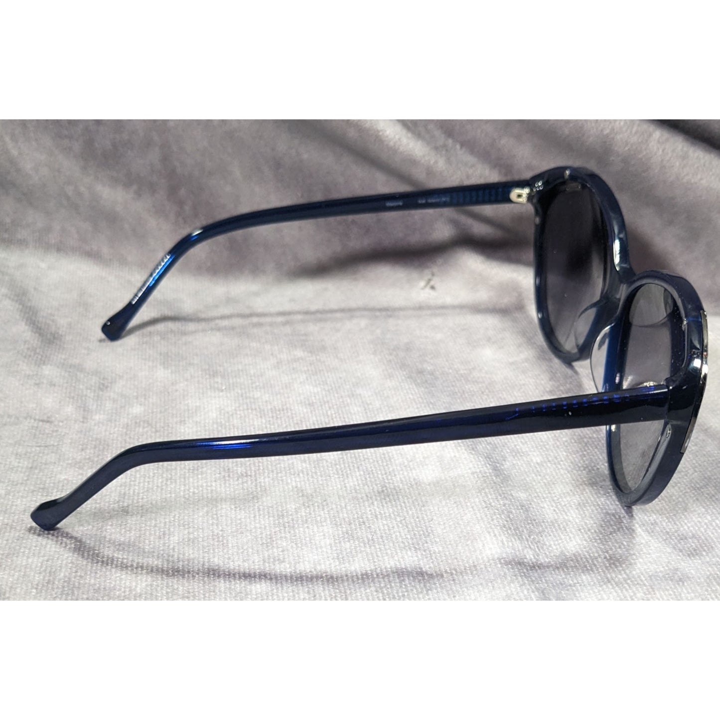 Vera Bradley Marjorie Ikat Island Blue And White Cateye Sunglasses