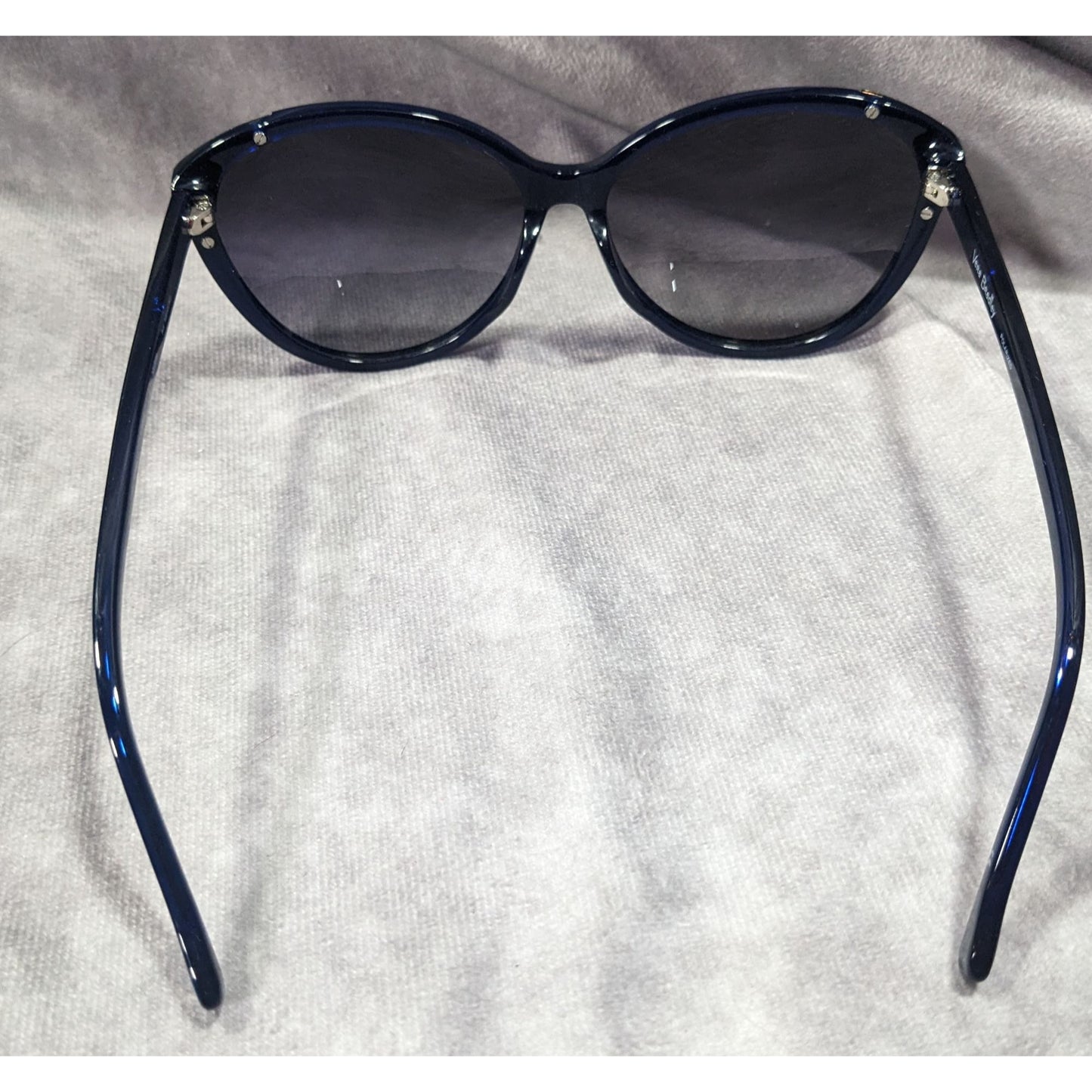 Vera Bradley Marjorie Ikat Island Blue And White Cateye Sunglasses