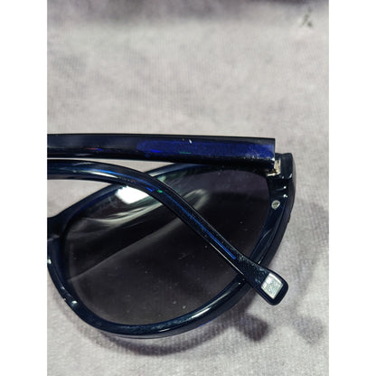 Vera Bradley Marjorie Ikat Island Blue And White Cateye Sunglasses