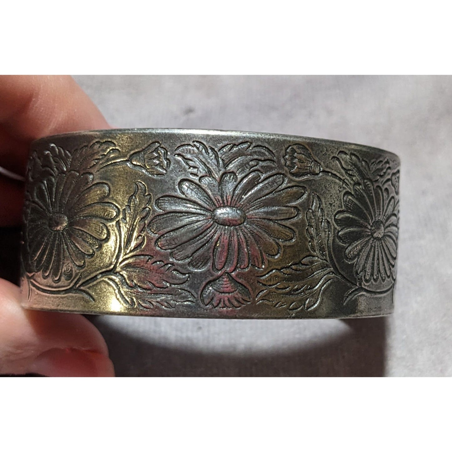 Salisbury Pewter September Floral Cuff