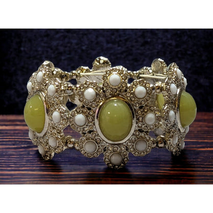 Sparkly Regency Style Floral Gemmed Stretch Bracelet