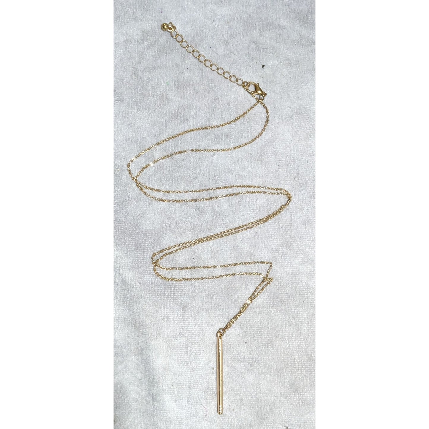 Minimalist Golden Etched Pillar Necklace