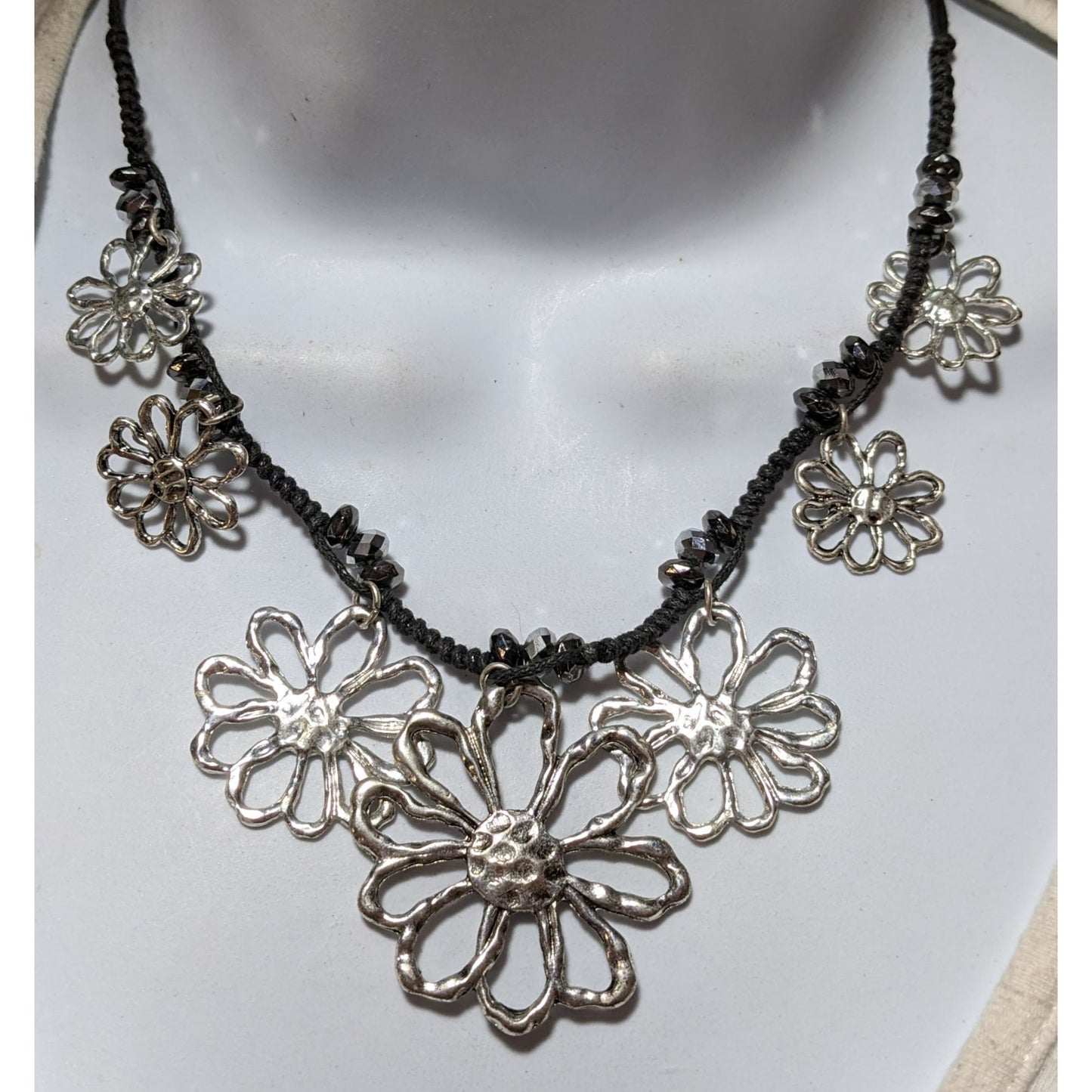 Retro Silver Open Flower Statement Necklace