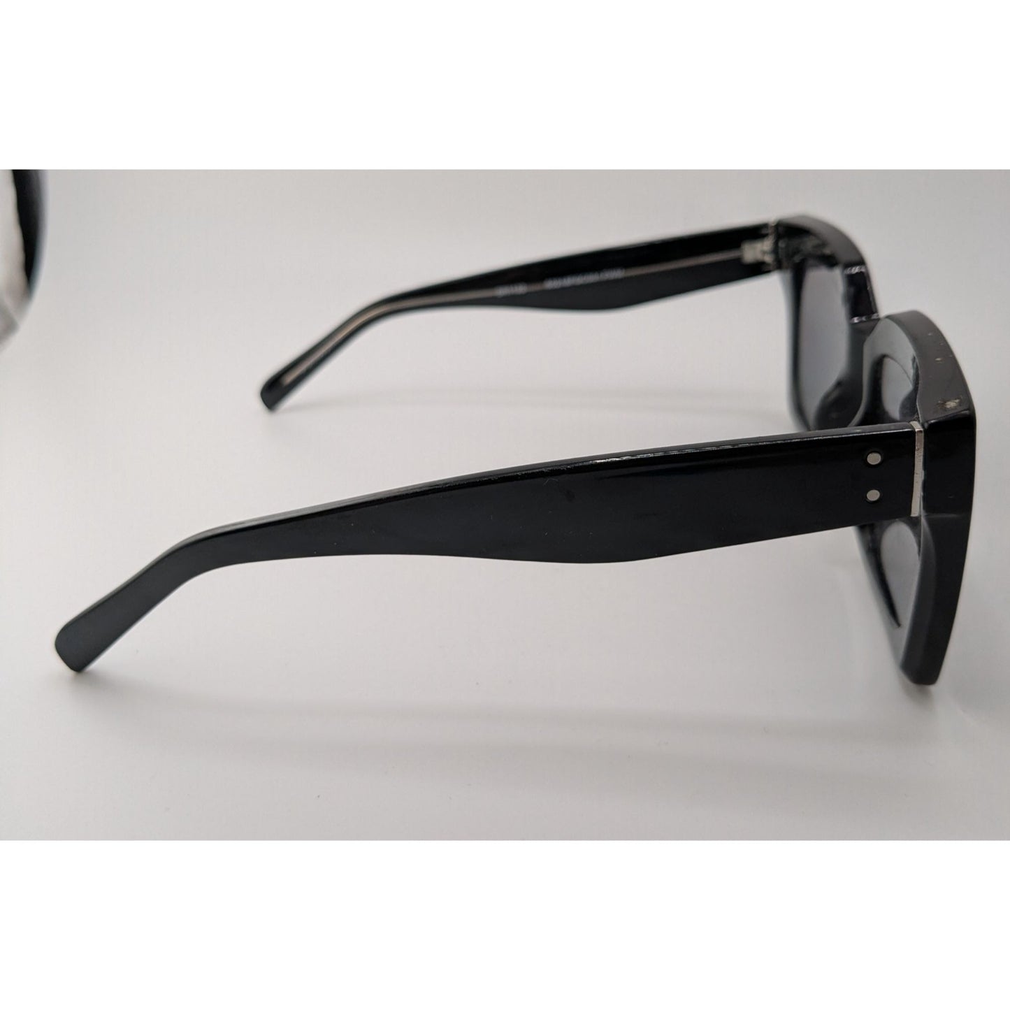 Foster Grant Black Oversized Retro Square Sunglasses 52mm Lenses UV Protection