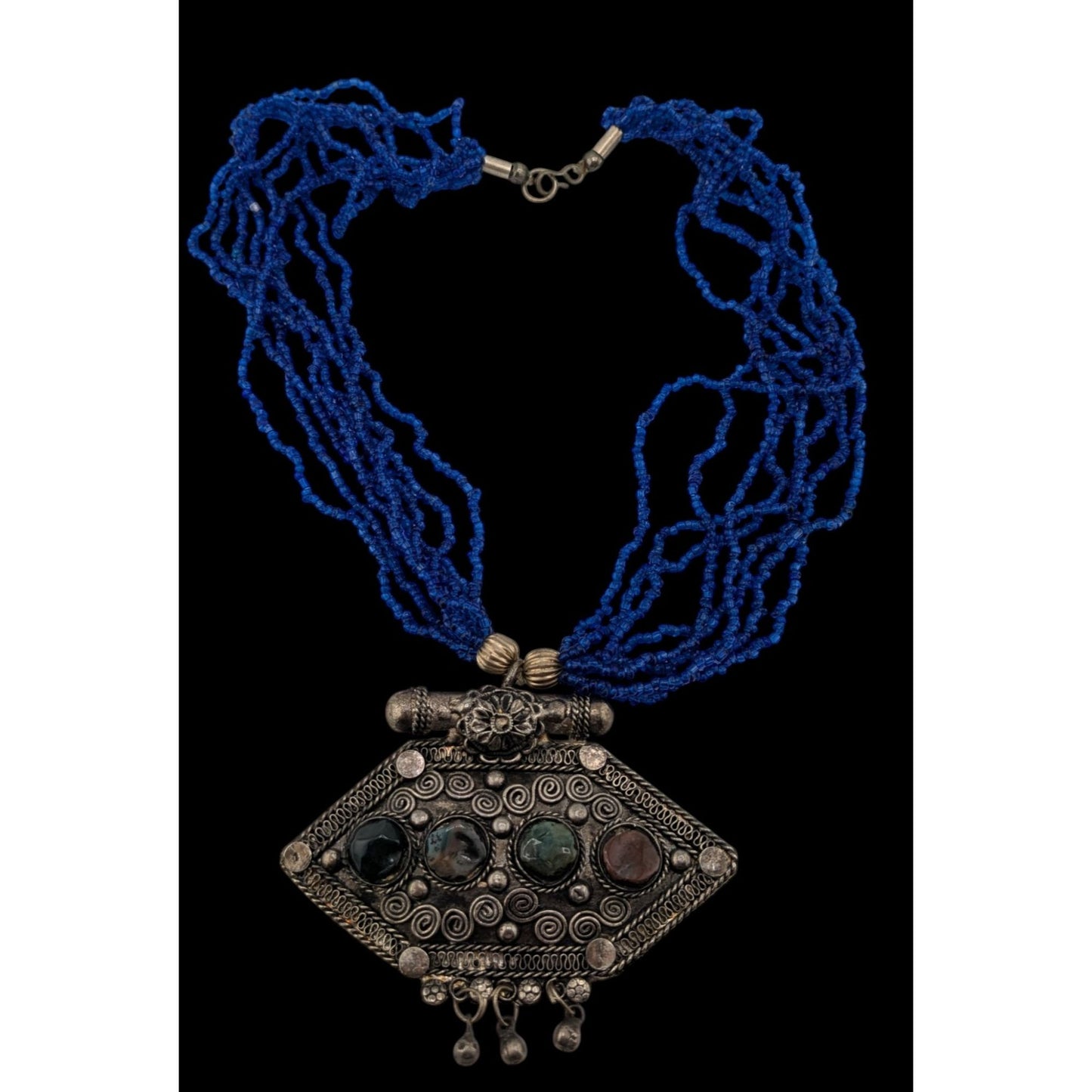 Vintage Tribal Bohemian Necklace With Silver Tone Pendant & Agate Accents