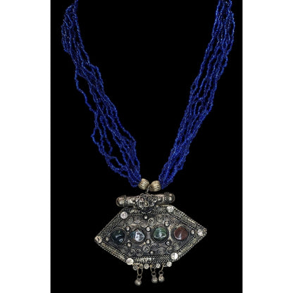 Vintage Tribal Bohemian Necklace With Silver Tone Pendant & Agate Accents