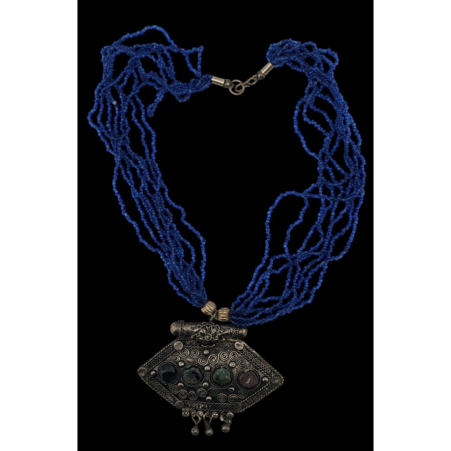 Vintage Tribal Bohemian Necklace With Silver Tone Pendant & Agate Accents