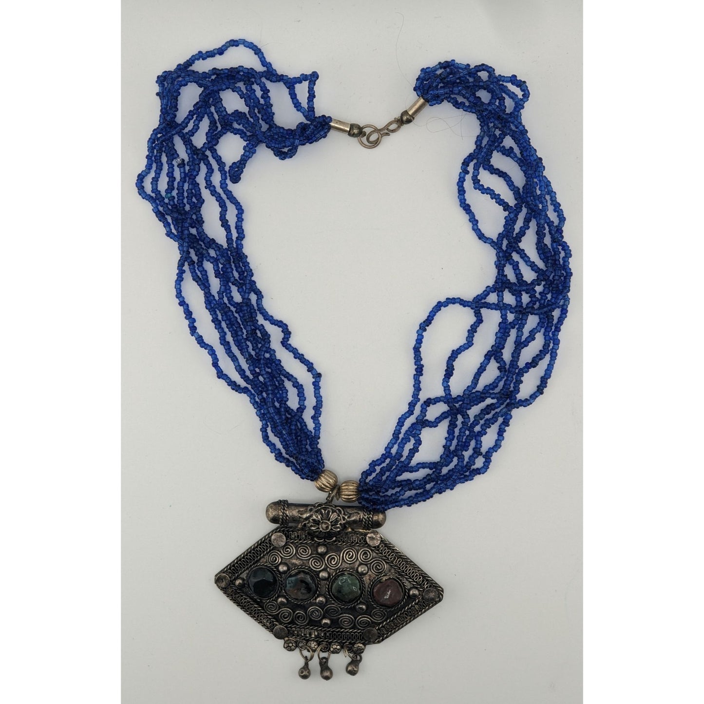 Vintage Tribal Bohemian Necklace With Silver Tone Pendant & Agate Accents