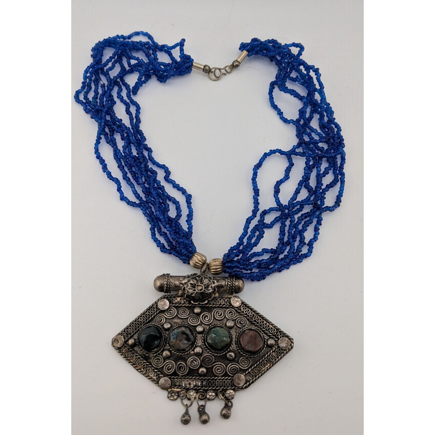 Vintage Tribal Bohemian Necklace With Silver Tone Pendant & Agate Accents