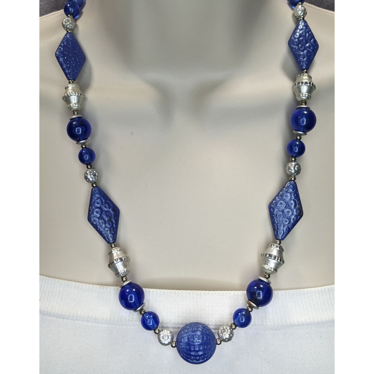 Boho Retro Statement Vintage Blue Lucite Beaded Silver Tone Necklace