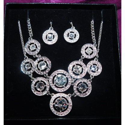 Vintage Avon Silver Tone Gemmed Gift Set (Necklace, Bracelet, Earrings)