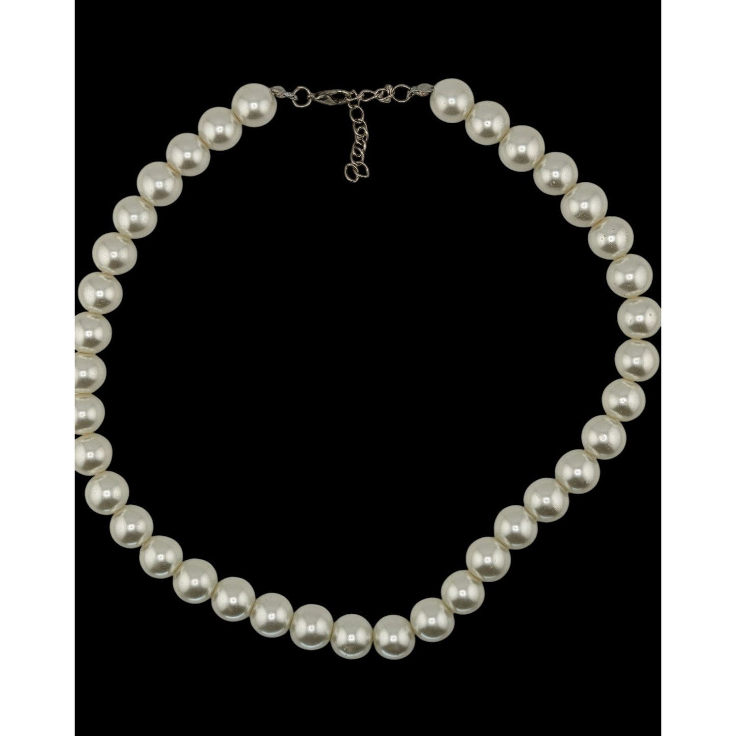 Elegant White Faux Pearl Necklace
