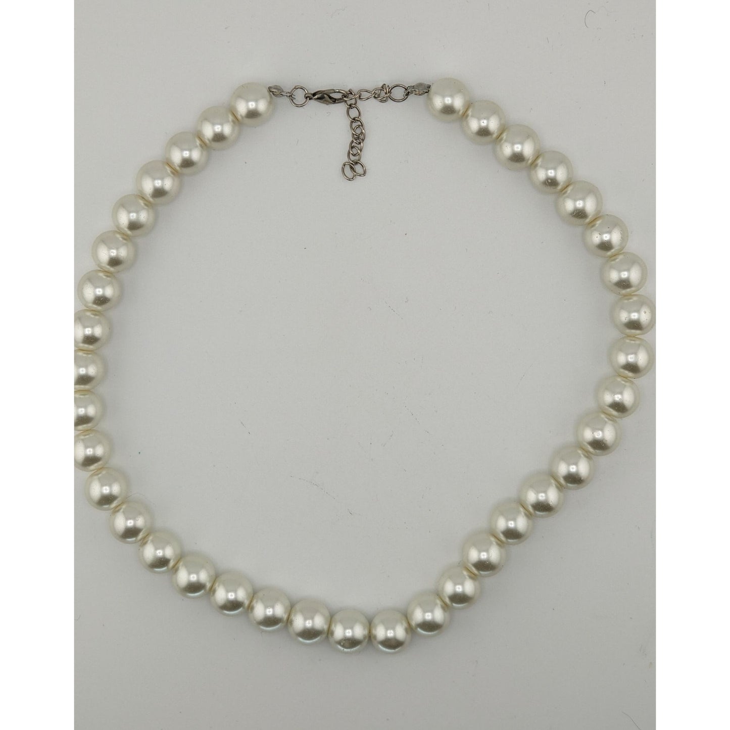 Elegant White Faux Pearl Necklace