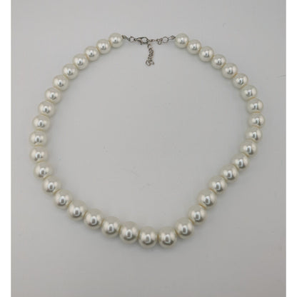 Elegant White Faux Pearl Necklace