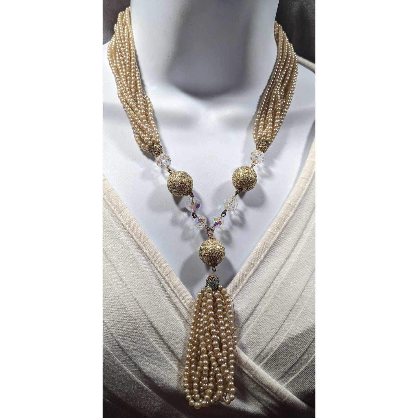 Vintage Gold Tone Faux Pearl Beaded Y Necklace