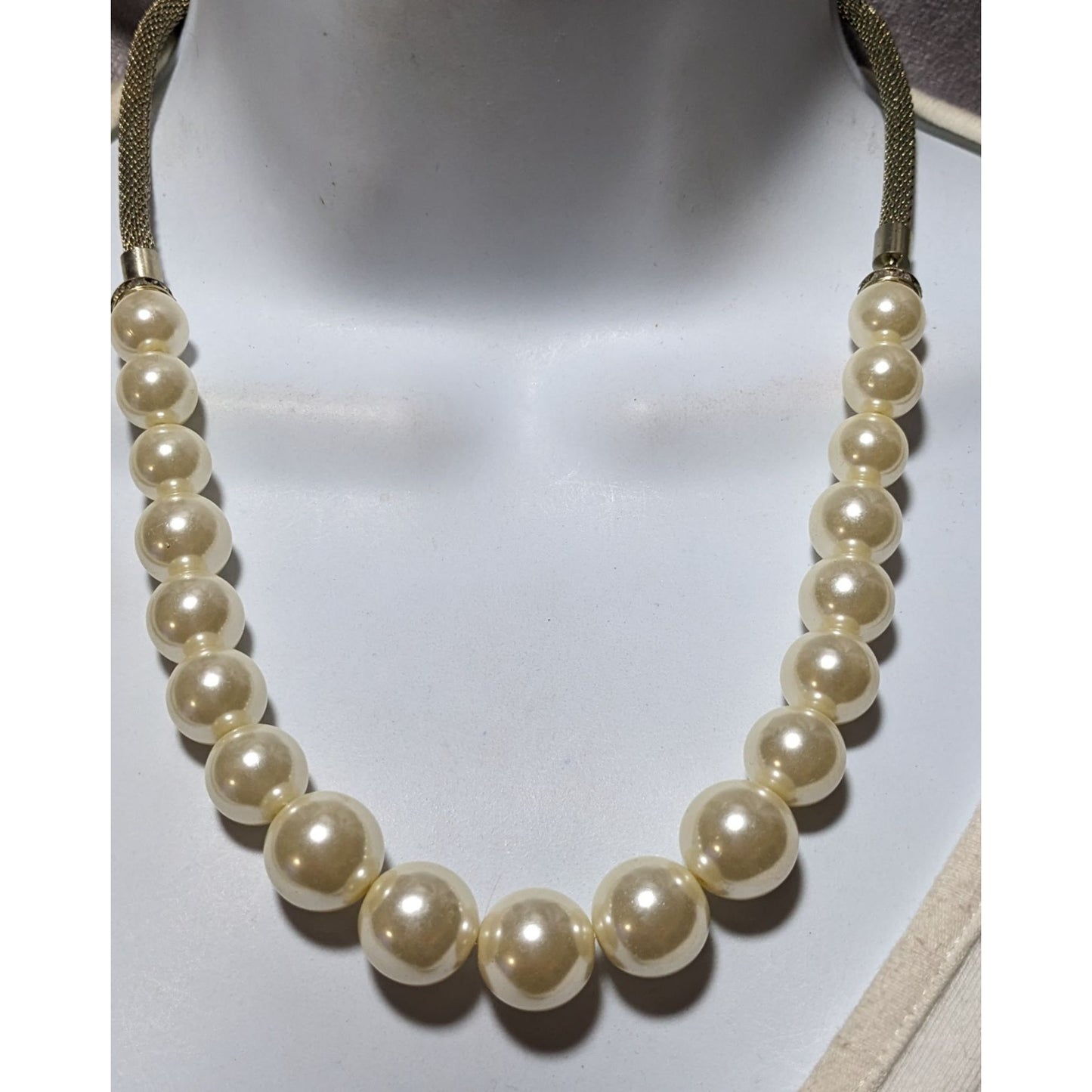 Vintage Retro Mesh Tube Faux Pearl Necklace