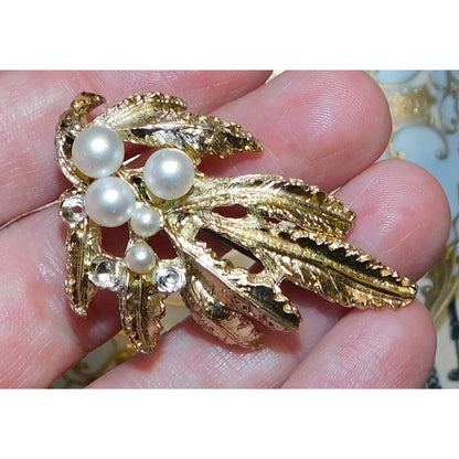 Vintage Gold Tone Floral Leaf Brooch With Faux Pearl Accents