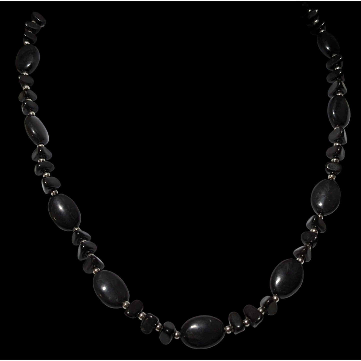 Preppy Beaded Chaps Black And Silver Necklace