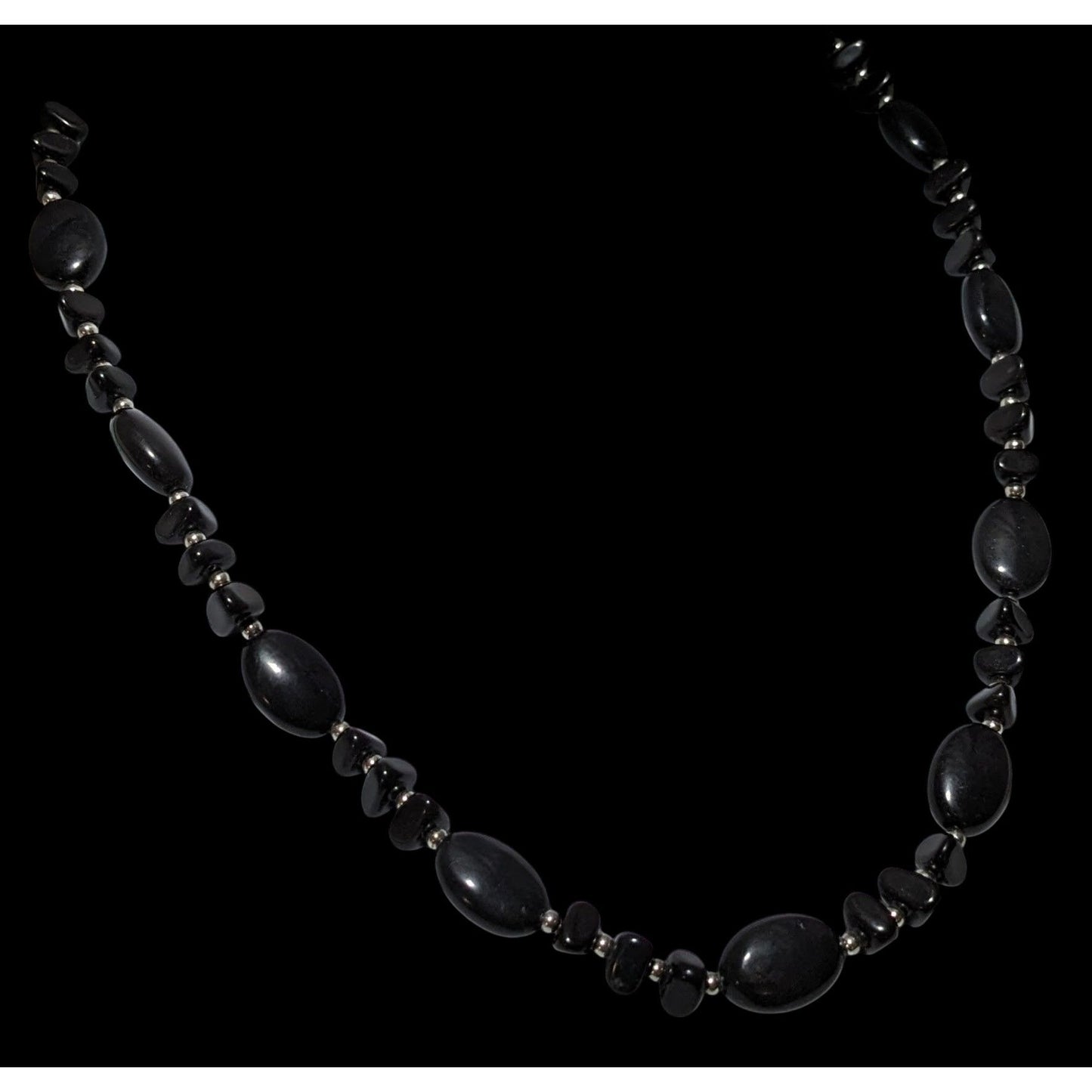 Preppy Beaded Chaps Black And Silver Necklace