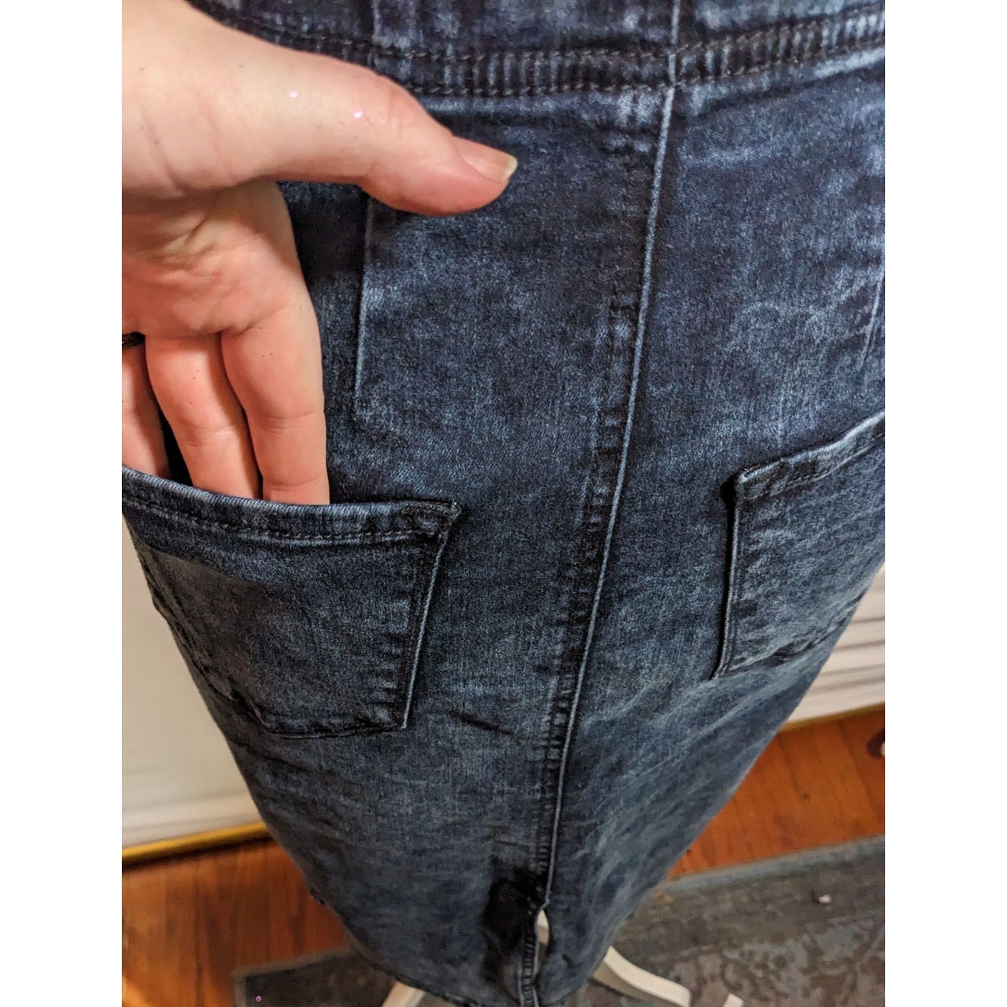 DKNY Blue Denim Full Zip Knee Length Pencil Skirt With Real Pockets!