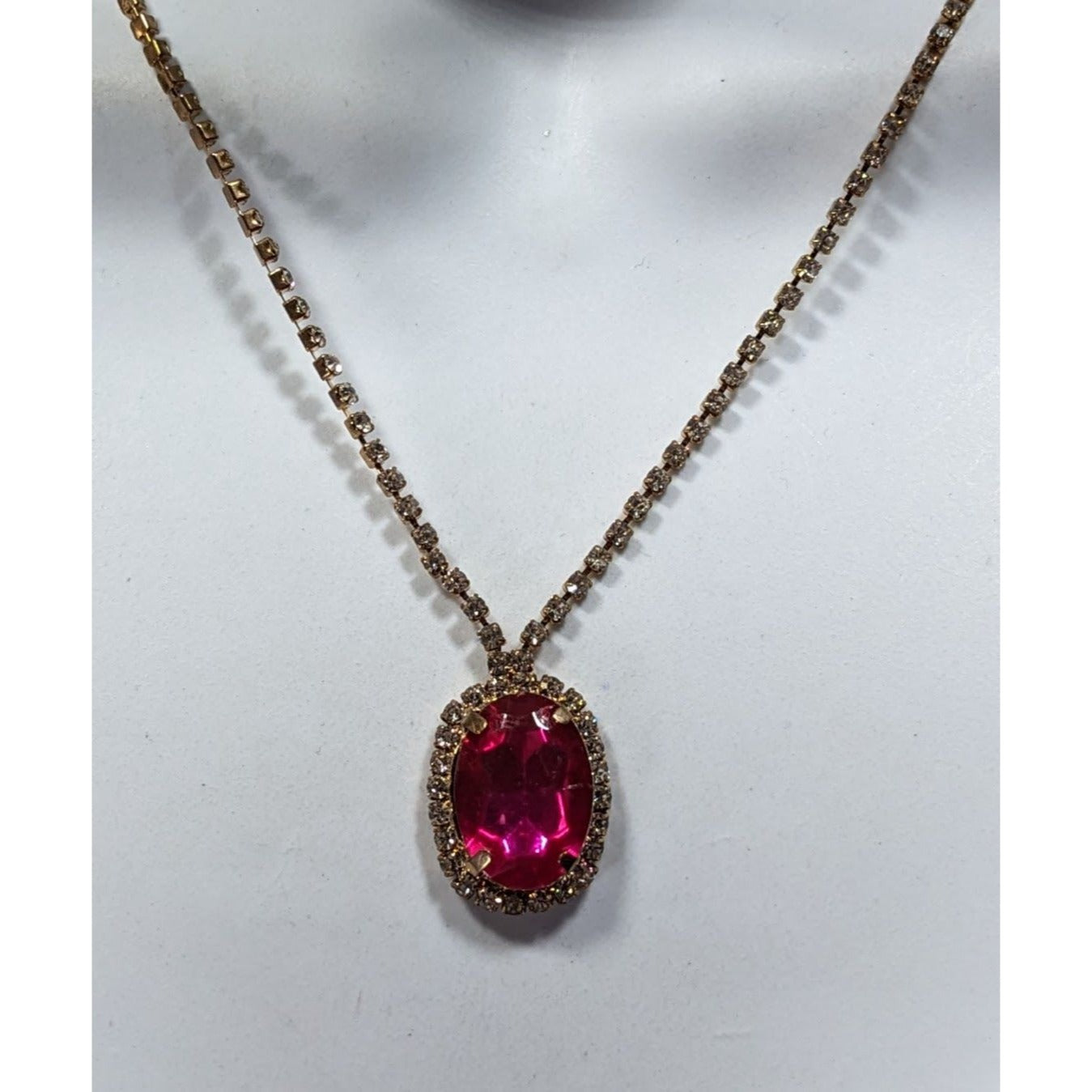 Fantasy Glam Pink Gemmed Pendant Necklace With Rhinestone Accents