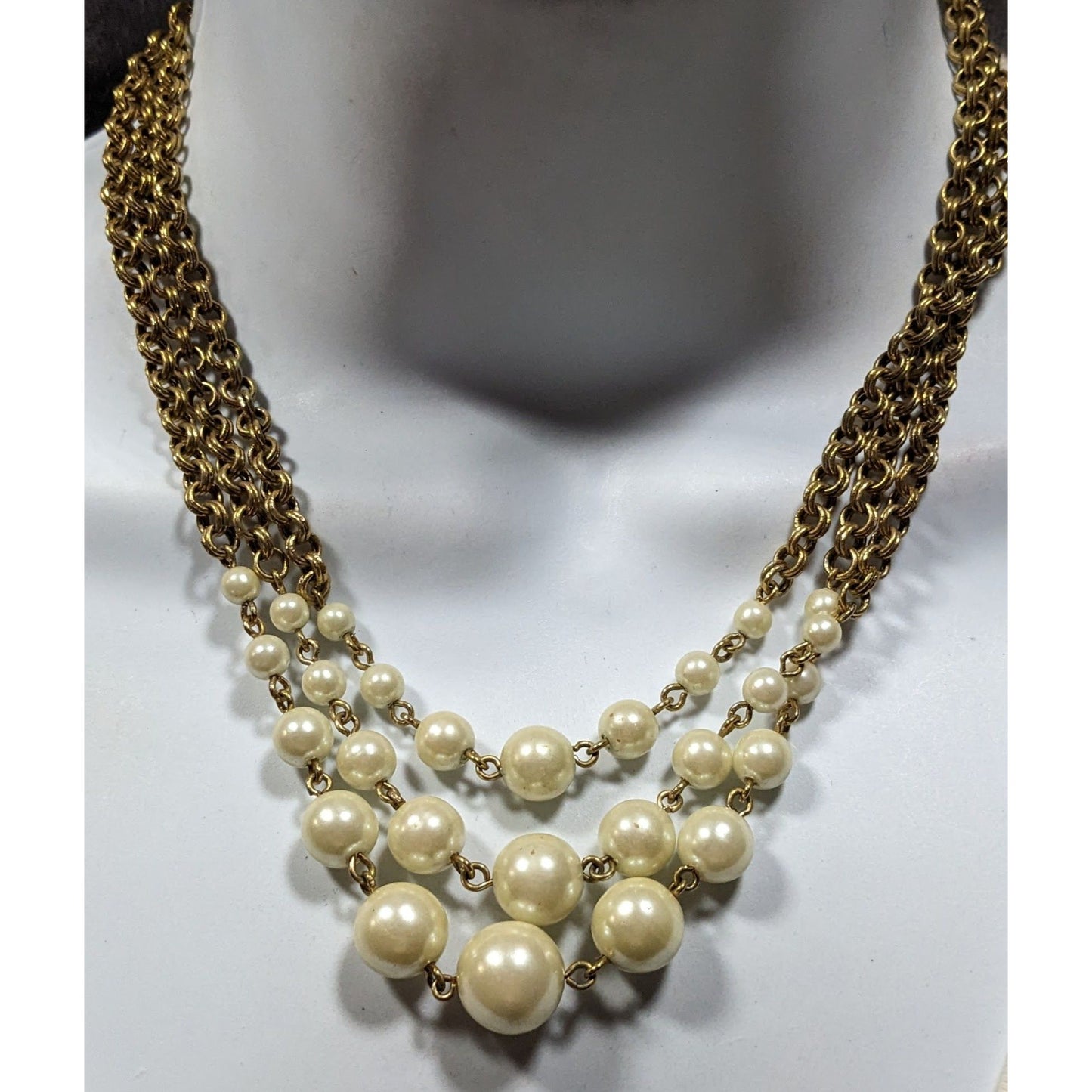 Vintage Glam Avon Cream And Gold Tone Fuax Pearl Layered Chain Necklace