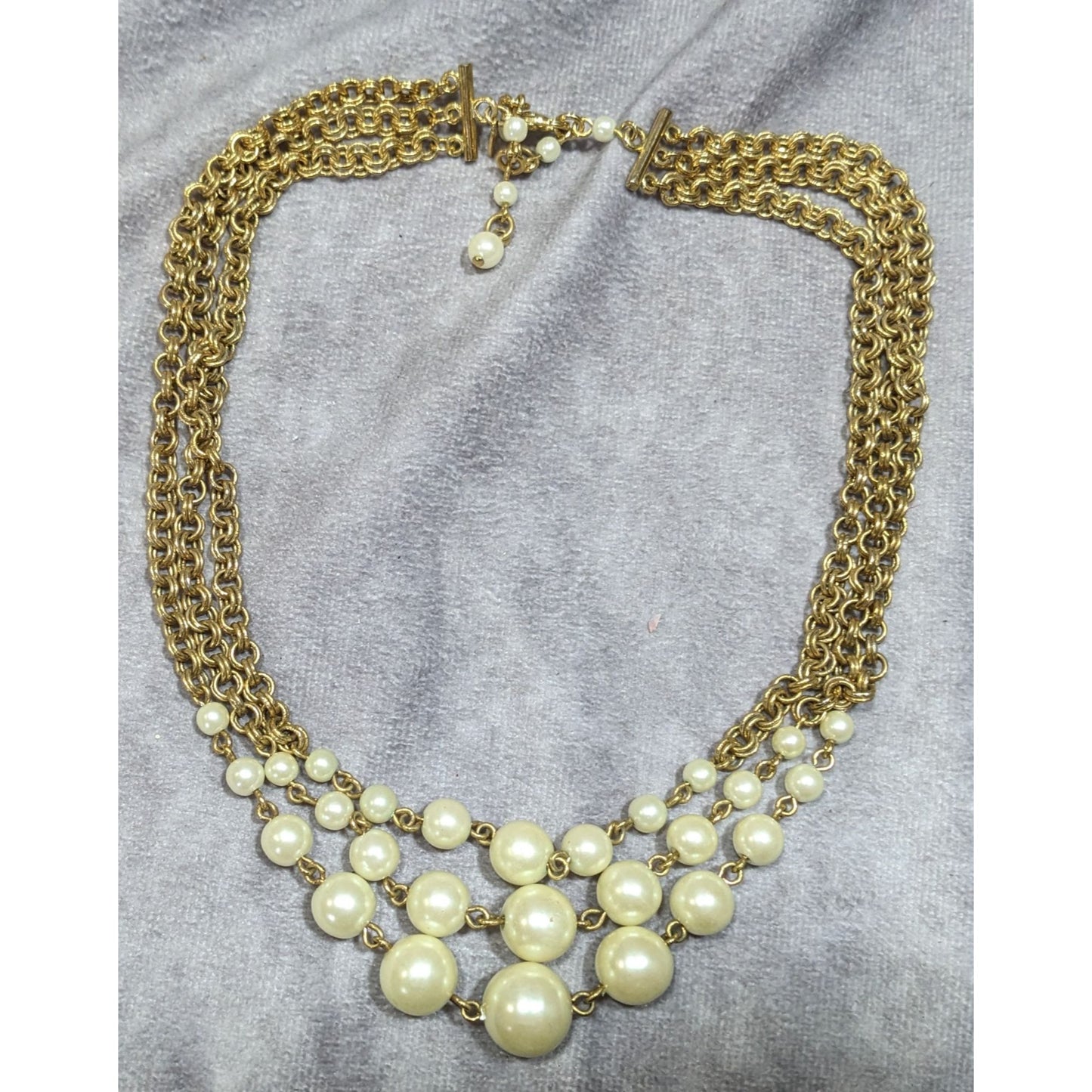 Vintage Glam Avon Cream And Gold Tone Fuax Pearl Layered Chain Necklace