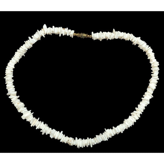 Vintage Summer Beachy White Shell Chip Necklace