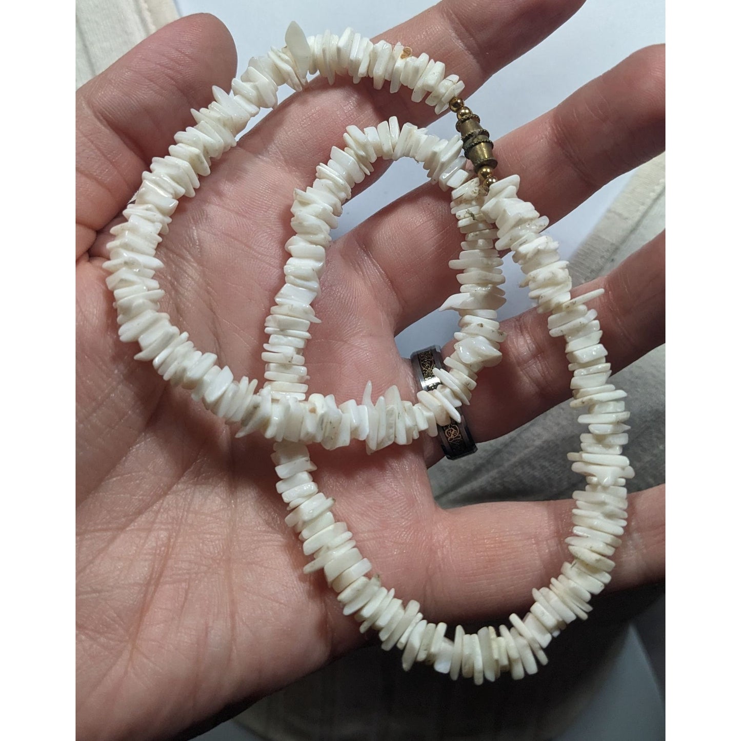 Vintage Summer Beachy White Shell Chip Necklace