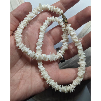 Vintage Summer Beachy White Shell Chip Necklace