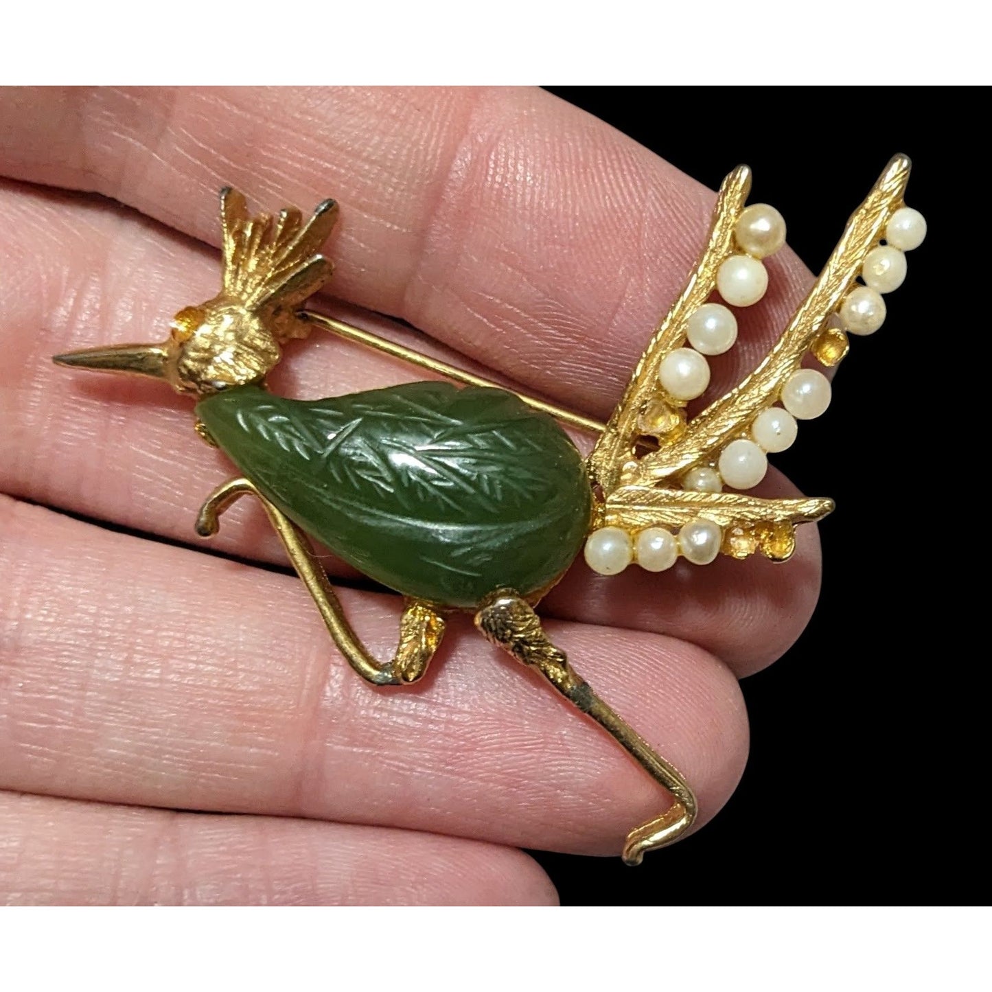 Vintage Gold Tone Jade And Seed Pearl Roadrunner Brooch