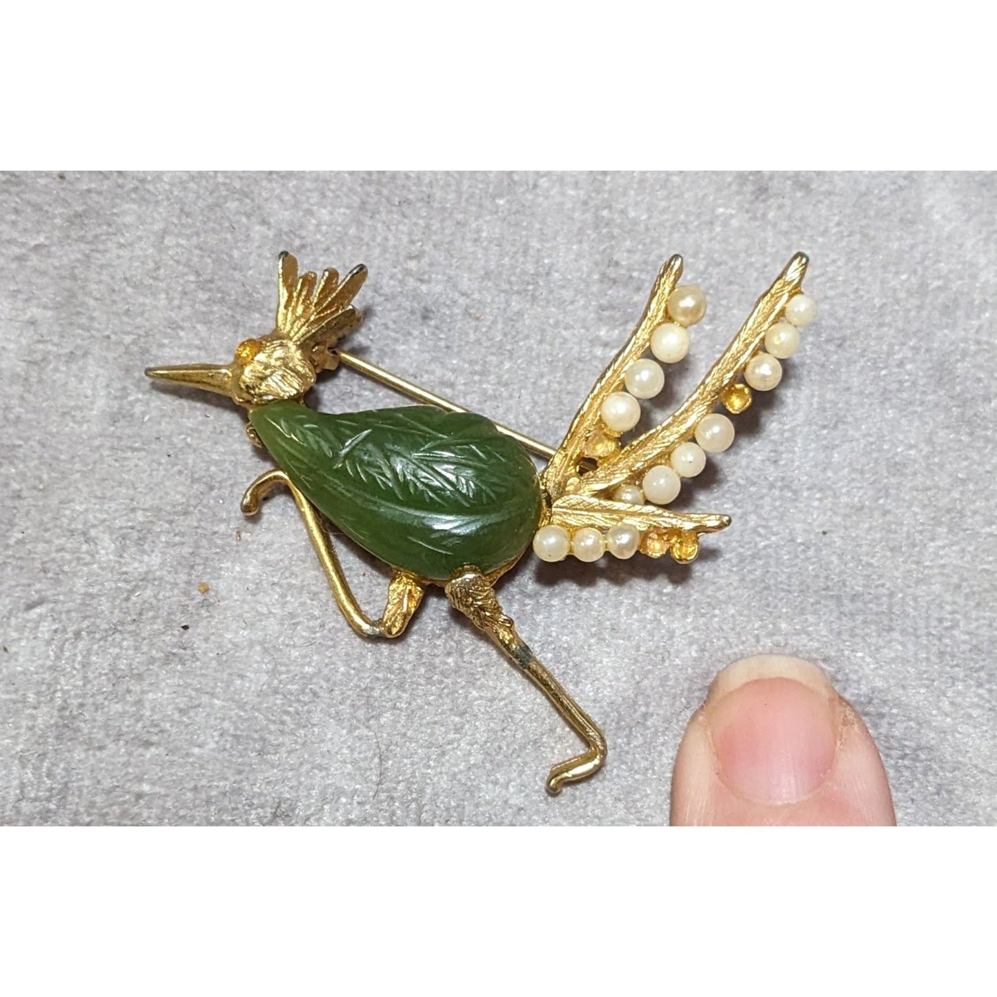 Vintage Gold Tone Jade And Seed Pearl Roadrunner Brooch