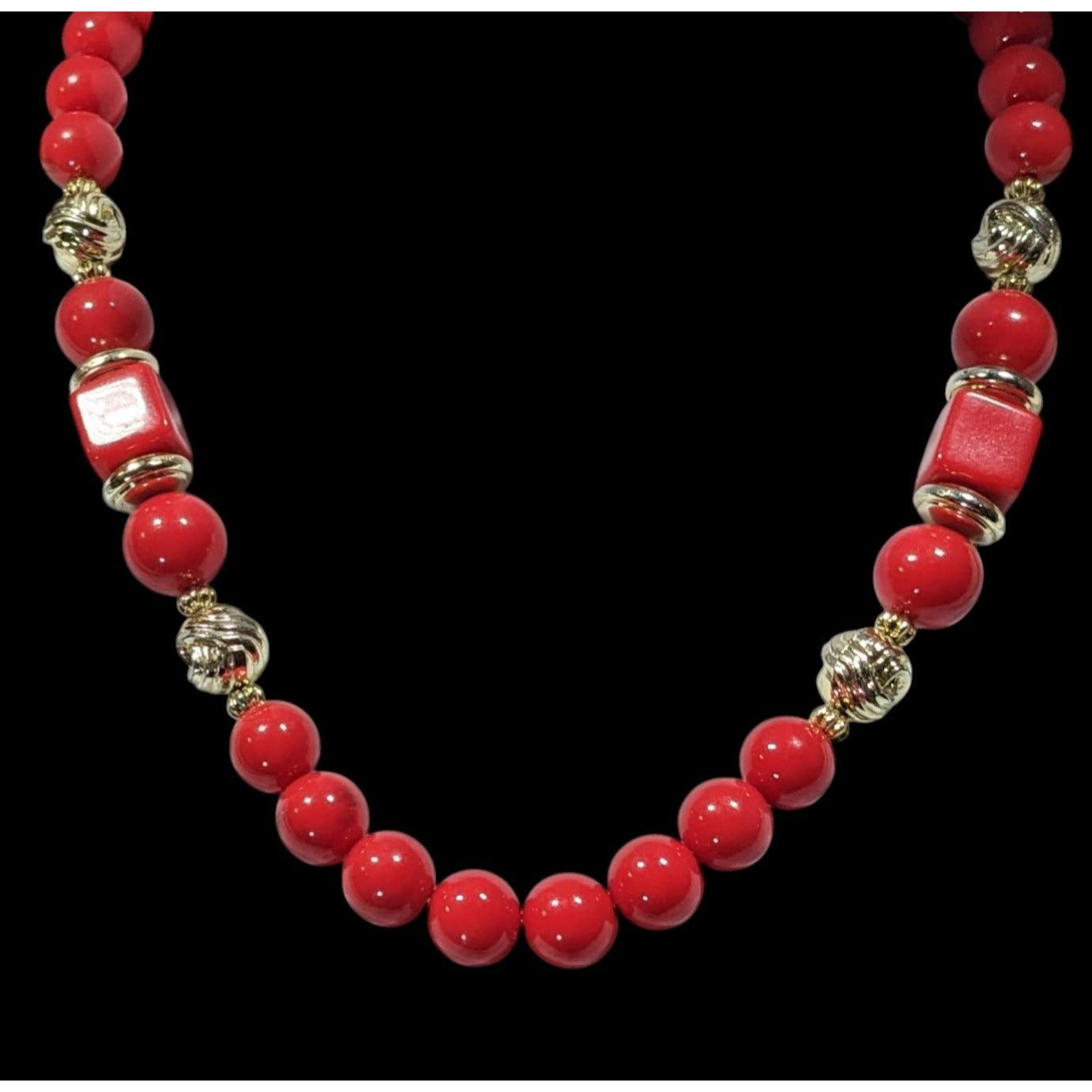 Vintage Red And Gold Tone Beaded Necklace