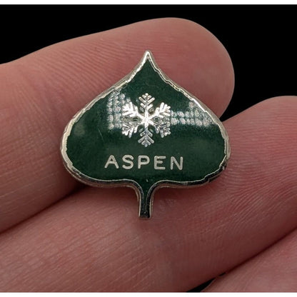 Aspen Souvenir Vintage Leaf Pin Green Enamel Snowflake Accent 3/4 Inch