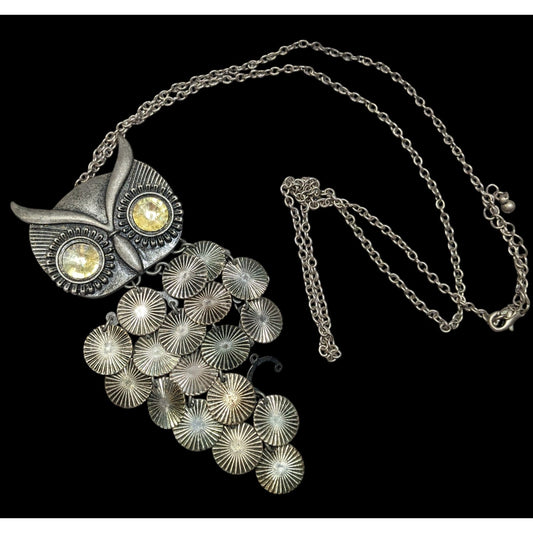 Quirky Y2K Own Pedant Necklace With Disc Fringe Feathers And Yellow Gem Eyes